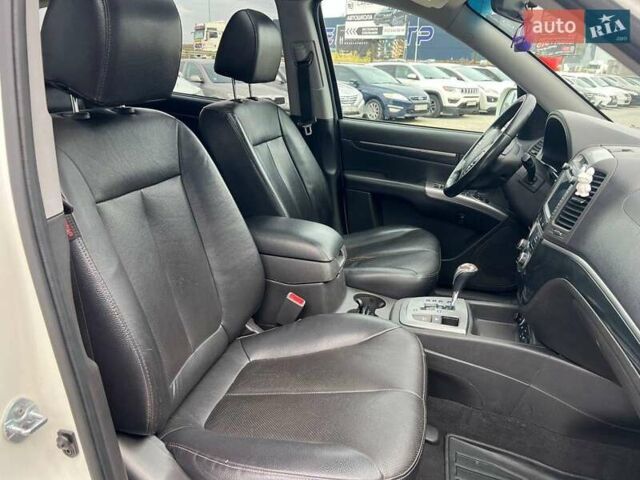 Хендай Санта Фе 2012 в Львове на Automoto.ua Белый Хендай Санта Фе, объемом двигателя 2.2 л и пробегом 218 тыс. км за 11590 $, фото 41 на Automoto.ua