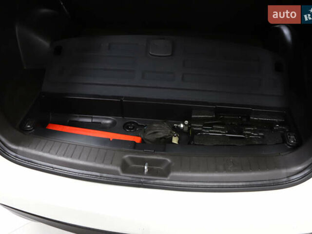 Белый Хендай Санта Фе, объемом двигателя 2.2 л и пробегом 245 тыс. км за 14900 $, фото 75 на Automoto.ua