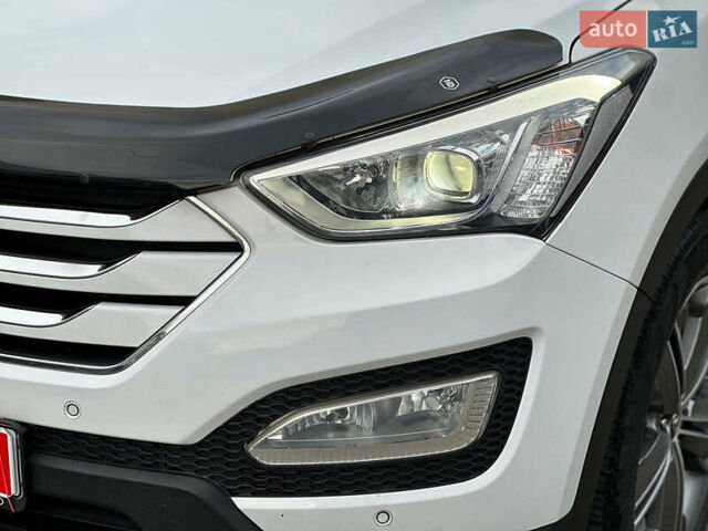 Білий Хендай Санта Фе, об'ємом двигуна 2 л та пробігом 209 тис. км за 14980 $, фото 4 на Automoto.ua