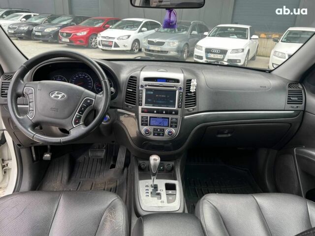 Хендай Санта Фе 2012 в Львове на Automoto.ua Белый Хендай Санта Фе, объемом двигателя 2.2 л и пробегом 218 тыс. км за 11590 $, фото 37 на Automoto.ua