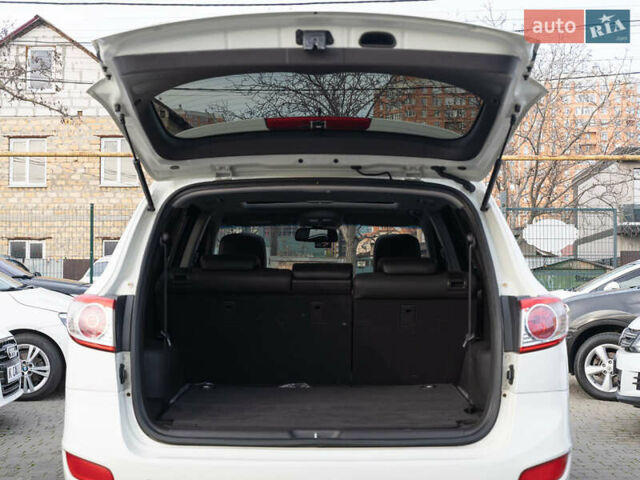 Білий Хендай Санта Фе, об'ємом двигуна 2 л та пробігом 174 тис. км за 13600 $, фото 9 на Automoto.ua