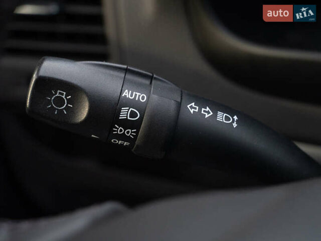 Білий Хендай Санта Фе, об'ємом двигуна 2 л та пробігом 174 тис. км за 13600 $, фото 28 на Automoto.ua