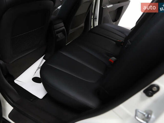 Белый Хендай Санта Фе, объемом двигателя 2.2 л и пробегом 245 тыс. км за 14900 $, фото 78 на Automoto.ua