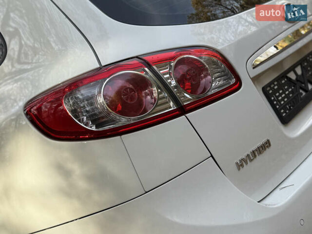 Белый Хендай Санта Фе, объемом двигателя 2.2 л и пробегом 218 тыс. км за 12450 $, фото 24 на Automoto.ua