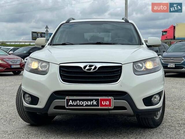 Хендай Санта Фе 2012 в Львове на Automoto.ua Белый Хендай Санта Фе, объемом двигателя 2.2 л и пробегом 218 тыс. км за 11590 $, фото 1 на Automoto.ua
