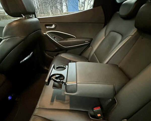 Белый Хендай Санта Фе, объемом двигателя 2.2 л и пробегом 120 тыс. км за 16500 $, фото 26 на Automoto.ua