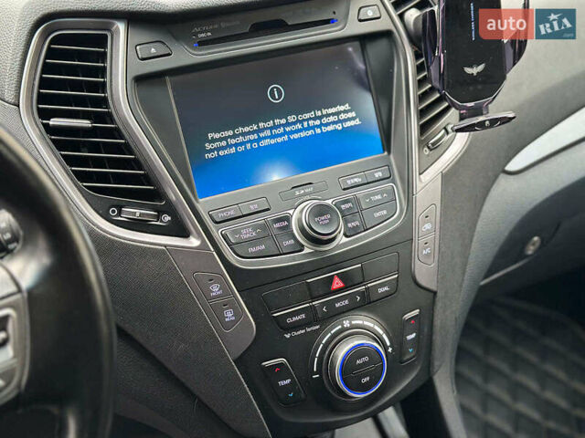 Білий Хендай Санта Фе, об'ємом двигуна 2 л та пробігом 209 тис. км за 14980 $, фото 22 на Automoto.ua