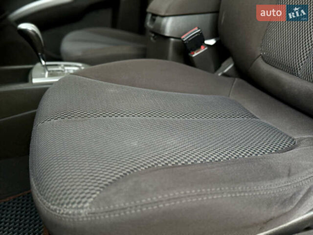 Белый Хендай Санта Фе, объемом двигателя 2.2 л и пробегом 218 тыс. км за 12450 $, фото 32 на Automoto.ua