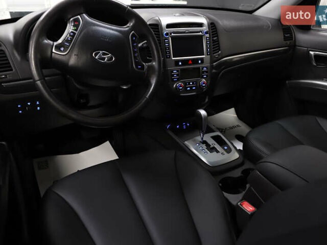 Белый Хендай Санта Фе, объемом двигателя 2.2 л и пробегом 245 тыс. км за 14900 $, фото 57 на Automoto.ua