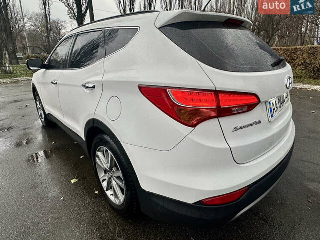 Белый Хендай Санта Фе, объемом двигателя 2.2 л и пробегом 120 тыс. км за 16500 $, фото 7 на Automoto.ua