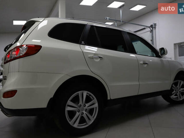 Белый Хендай Санта Фе, объемом двигателя 2.2 л и пробегом 245 тыс. км за 14900 $, фото 45 на Automoto.ua