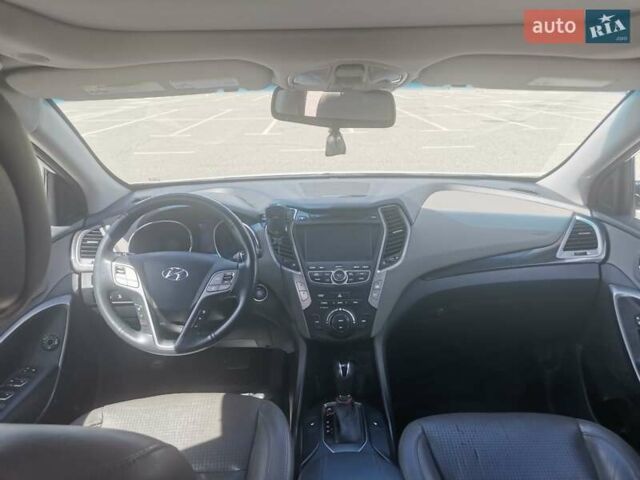 Білий Хендай Санта Фе, об'ємом двигуна 2 л та пробігом 147 тис. км за 16200 $, фото 5 на Automoto.ua