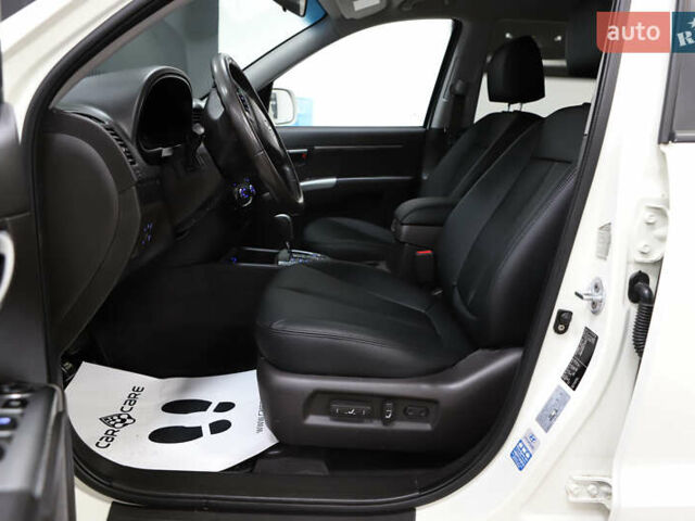 Белый Хендай Санта Фе, объемом двигателя 2.2 л и пробегом 245 тыс. км за 14900 $, фото 52 на Automoto.ua