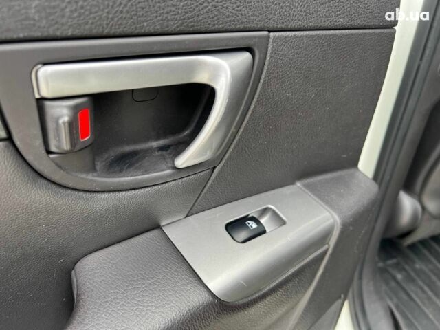 Хендай Санта Фе 2012 в Львове на Automoto.ua Белый Хендай Санта Фе, объемом двигателя 2.2 л и пробегом 218 тыс. км за 11590 $, фото 35 на Automoto.ua