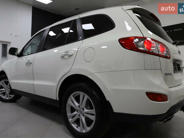 Белый Хендай Санта Фе, объемом двигателя 2.2 л и пробегом 245 тыс. км за 14900 $, фото 35 на Automoto.ua