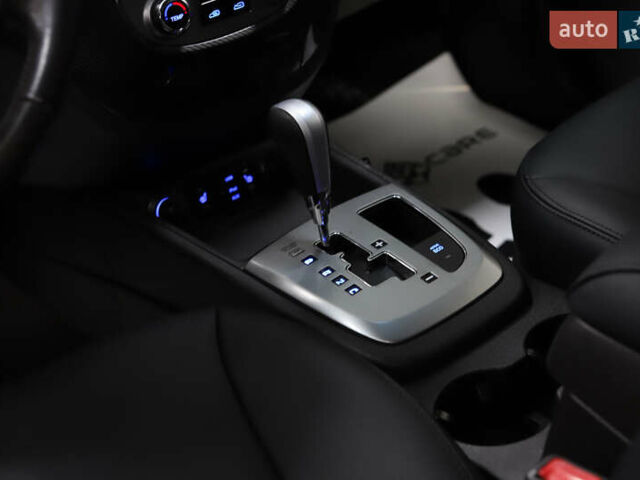 Белый Хендай Санта Фе, объемом двигателя 2.2 л и пробегом 245 тыс. км за 14900 $, фото 58 на Automoto.ua