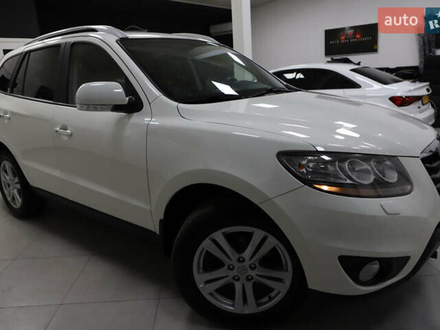 Белый Хендай Санта Фе, объемом двигателя 2.2 л и пробегом 245 тыс. км за 14900 $, фото 28 на Automoto.ua