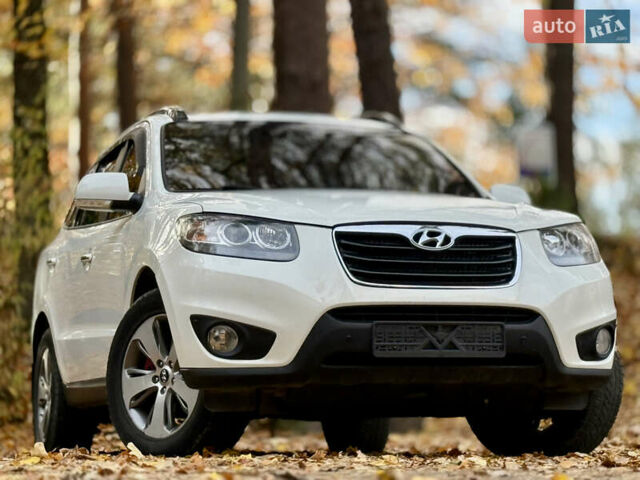 Белый Хендай Санта Фе, объемом двигателя 2.2 л и пробегом 218 тыс. км за 12450 $, фото 2 на Automoto.ua