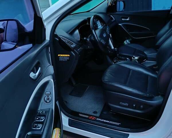 Белый Хендай Санта Фе, объемом двигателя 2 л и пробегом 255 тыс. км за 16000 $, фото 17 на Automoto.ua