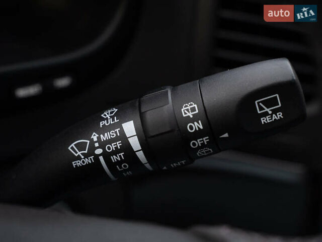 Білий Хендай Санта Фе, об'ємом двигуна 2 л та пробігом 174 тис. км за 13600 $, фото 29 на Automoto.ua