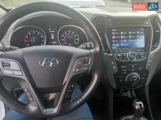 Білий Хендай Санта Фе, об'ємом двигуна 2 л та пробігом 147 тис. км за 16200 $, фото 13 на Automoto.ua
