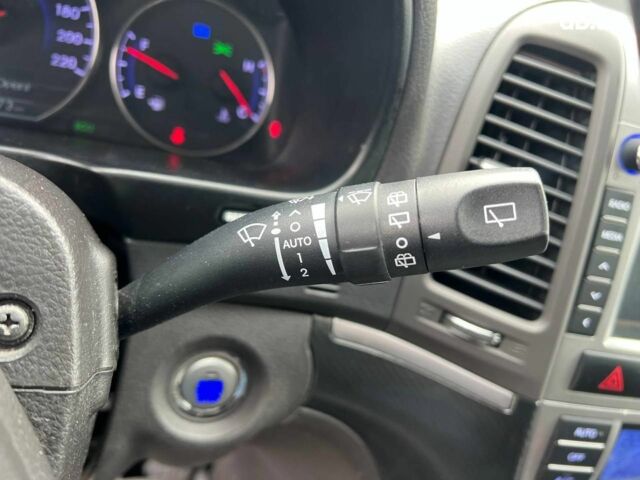 Хендай Санта Фе 2012 в Львове на Automoto.ua Белый Хендай Санта Фе, объемом двигателя 2.2 л и пробегом 218 тыс. км за 11590 $, фото 25 на Automoto.ua