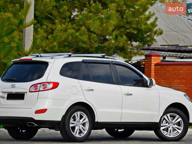 Білий Хендай Санта Фе, об'ємом двигуна 2.4 л та пробігом 127 тис. км за 12200 $, фото 2 на Automoto.ua
