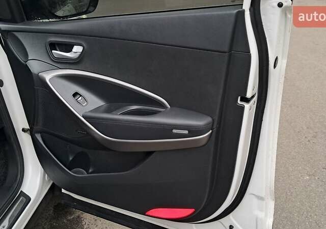 Белый Хендай Санта Фе, объемом двигателя 2 л и пробегом 183 тыс. км за 17300 $, фото 21 на Automoto.ua