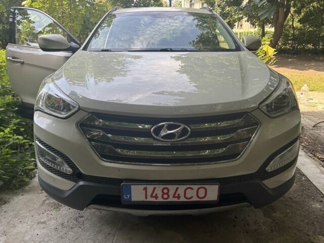 Хендай Санта Фе 2013 в Черновцах на Automoto.ua Белый Хендай Санта Фе, объемом двигателя 2.2 л и пробегом 235 тыс. км за 12432 $, фото 8 на Automoto.ua