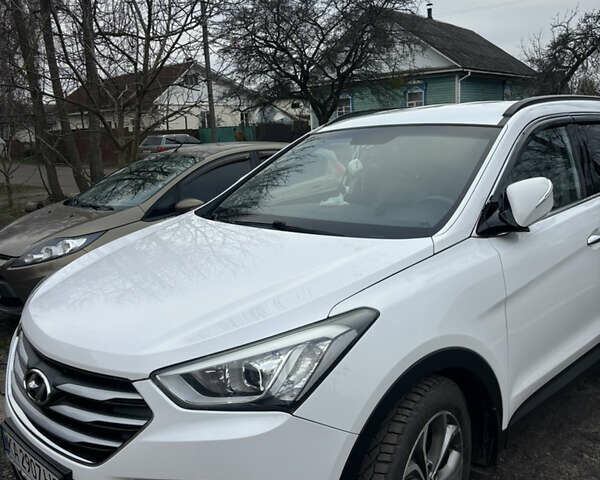 Белый Хендай Санта Фе, объемом двигателя 2.36 л и пробегом 193 тыс. км за 16800 $, фото 3 на Automoto.ua