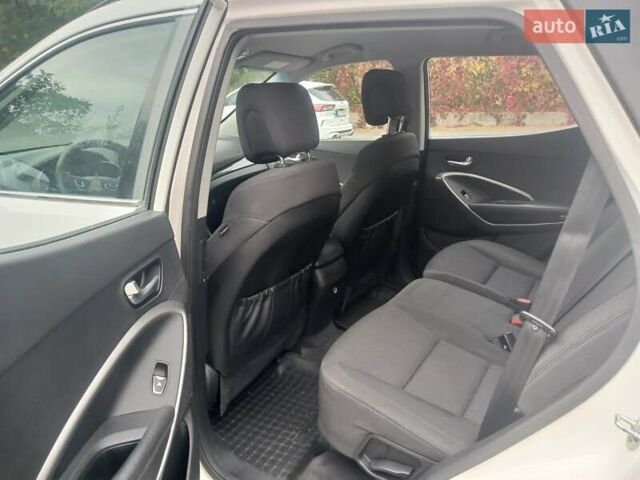 Хендай Санта Фе 2013 в Полтаве на Automoto.ua Белый Хендай Санта Фе, объемом двигателя 2.2 л и пробегом 123 тыс. км за 16999 $, фото 20 на Automoto.ua