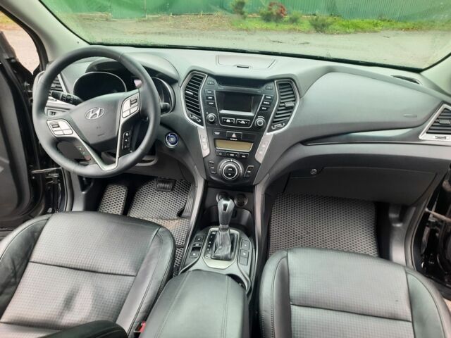 Белый Хендай Санта Фе, объемом двигателя 1.1 л и пробегом 158 тыс. км за 16750 $, фото 1 на Automoto.ua