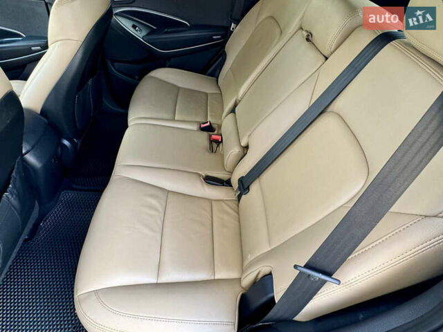 Белый Хендай Санта Фе, объемом двигателя 2 л и пробегом 185 тыс. км за 13500 $, фото 20 на Automoto.ua