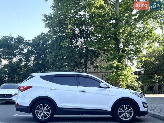 Білий Хендай Санта Фе, об'ємом двигуна 2 л та пробігом 223 тис. км за 17900 $, фото 4 на Automoto.ua