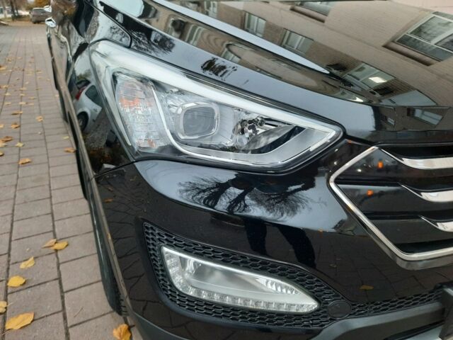 Белый Хендай Санта Фе, объемом двигателя 1.1 л и пробегом 158 тыс. км за 16750 $, фото 7 на Automoto.ua