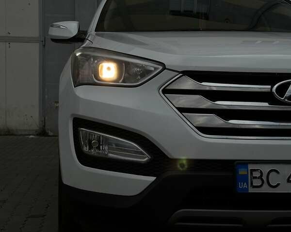 Белый Хендай Санта Фе, объемом двигателя 2 л и пробегом 160 тыс. км за 14500 $, фото 22 на Automoto.ua