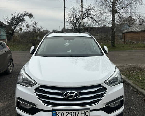 Белый Хендай Санта Фе, объемом двигателя 2.36 л и пробегом 193 тыс. км за 16800 $, фото 1 на Automoto.ua