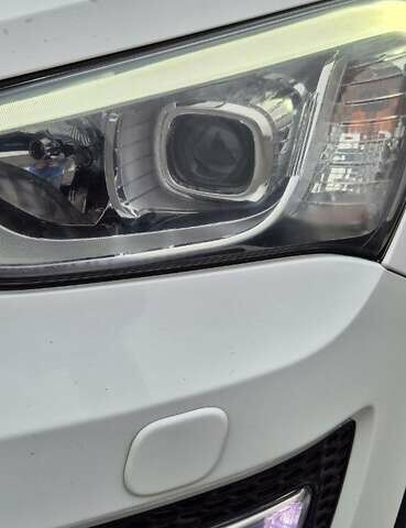 Білий Хендай Санта Фе, об'ємом двигуна 2.2 л та пробігом 212 тис. км за 16500 $, фото 6 на Automoto.ua