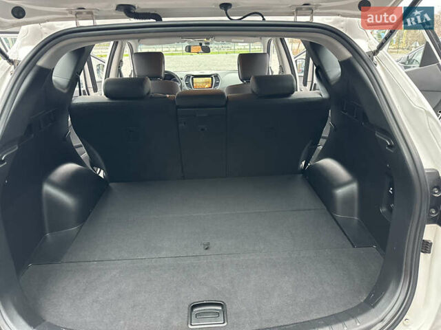 Білий Хендай Санта Фе, об'ємом двигуна 2.2 л та пробігом 124 тис. км за 18700 $, фото 66 на Automoto.ua