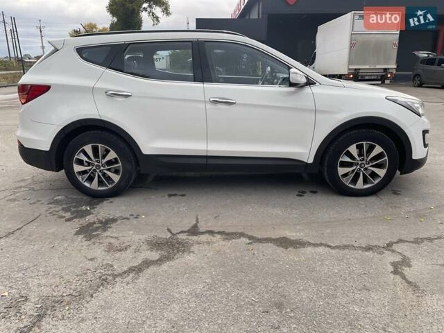 Белый Хендай Санта Фе, объемом двигателя 2.2 л и пробегом 247 тыс. км за 16800 $, фото 4 на Automoto.ua