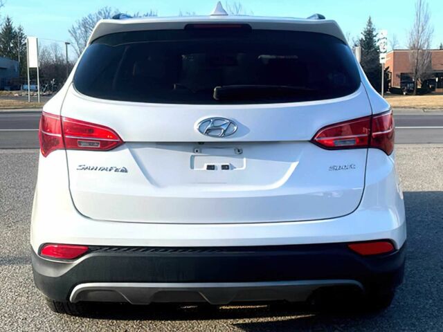 Белый Хендай Санта Фе, объемом двигателя 2.4 л и пробегом 90 тыс. км за 11000 $, фото 4 на Automoto.ua