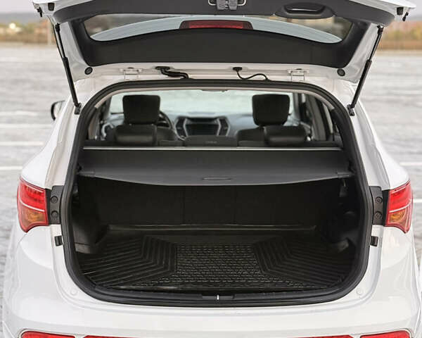 Белый Хендай Санта Фе, объемом двигателя 2.2 л и пробегом 184 тыс. км за 17399 $, фото 18 на Automoto.ua