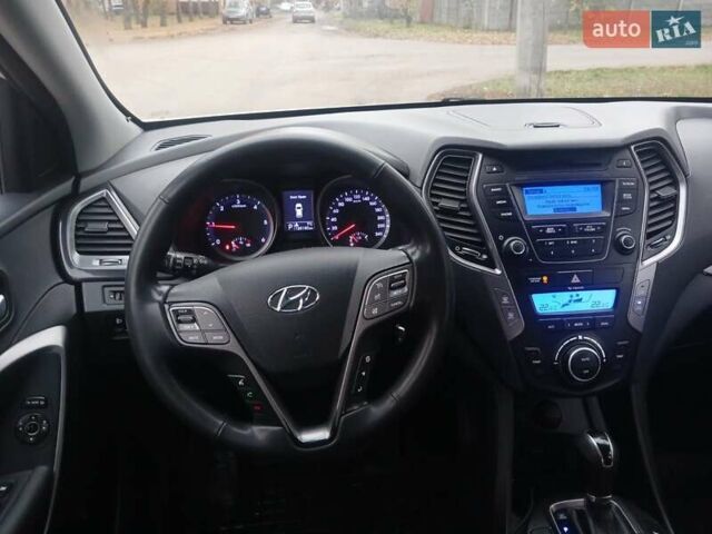 Белый Хендай Санта Фе, объемом двигателя 2.2 л и пробегом 124 тыс. км за 16500 $, фото 16 на Automoto.ua