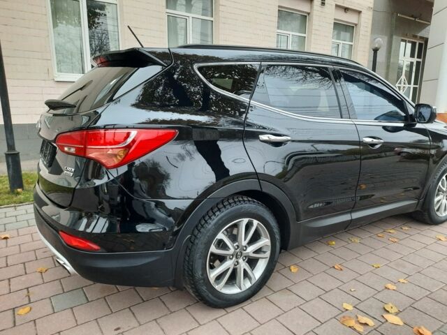 Белый Хендай Санта Фе, объемом двигателя 1.1 л и пробегом 158 тыс. км за 16750 $, фото 4 на Automoto.ua