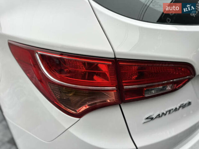 Білий Хендай Санта Фе, об'ємом двигуна 2.2 л та пробігом 124 тис. км за 18700 $, фото 41 на Automoto.ua