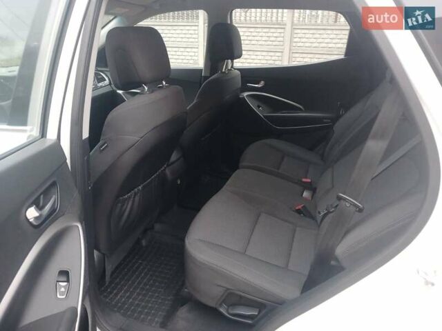 Белый Хендай Санта Фе, объемом двигателя 2.2 л и пробегом 124 тыс. км за 16500 $, фото 19 на Automoto.ua