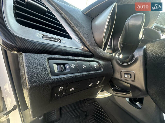 Белый Хендай Санта Фе, объемом двигателя 2.2 л и пробегом 123 тыс. км за 17300 $, фото 58 на Automoto.ua