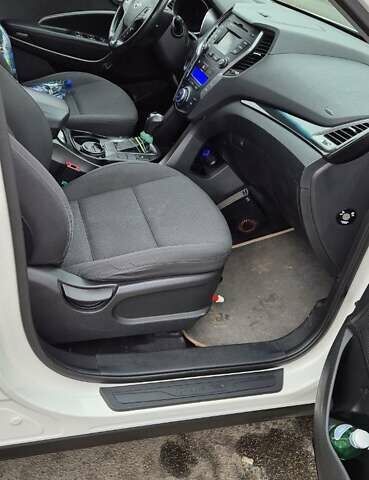 Білий Хендай Санта Фе, об'ємом двигуна 2.2 л та пробігом 212 тис. км за 16500 $, фото 14 на Automoto.ua