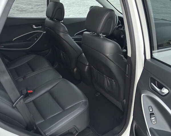 Белый Хендай Санта Фе, объемом двигателя 2.2 л и пробегом 184 тыс. км за 17399 $, фото 22 на Automoto.ua