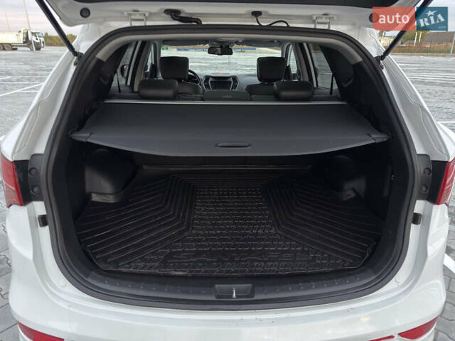 Белый Хендай Санта Фе, объемом двигателя 2.2 л и пробегом 184 тыс. км за 17399 $, фото 20 на Automoto.ua